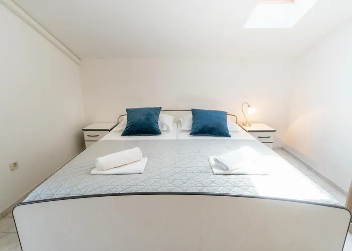 アパート Blazevic ピロヴァッツ